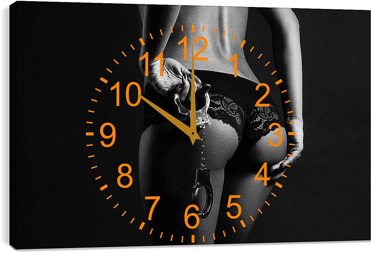 Часы картина - Девушка с наручниками