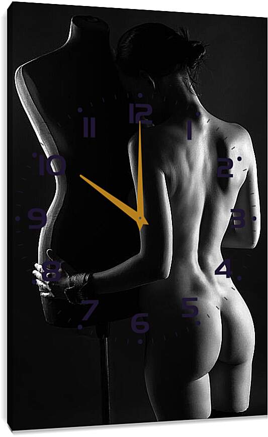Часы картина - Девушка с манекеном