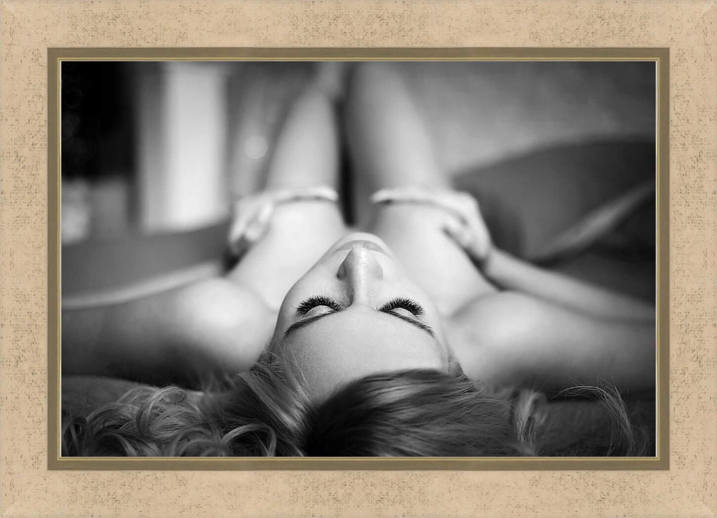 Картина в раме - Девушка лежащая на кровати прикрывая грудь руками