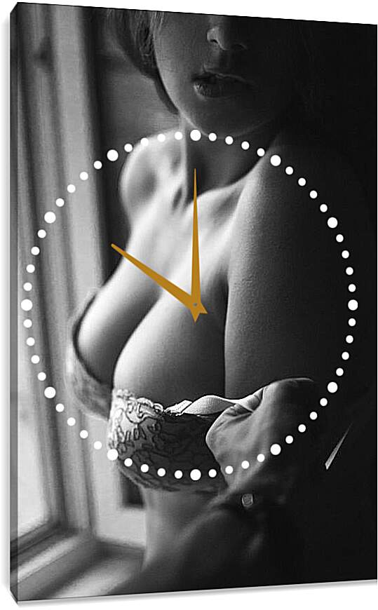 Часы картина - Девушка стоящая возле окна