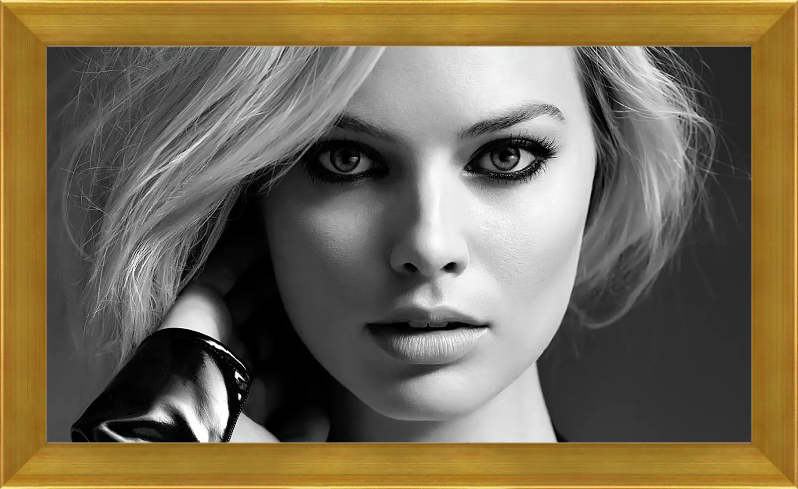 Картина в раме - Марго Робби. Margot Robbie