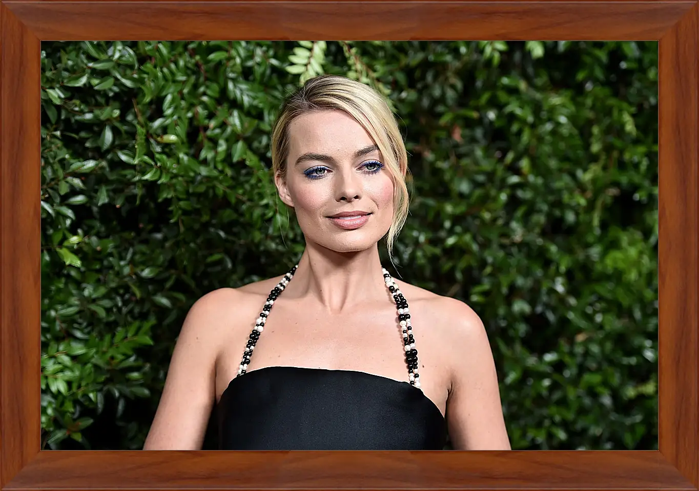 Картина в раме - Марго Робби. Margot Robbie