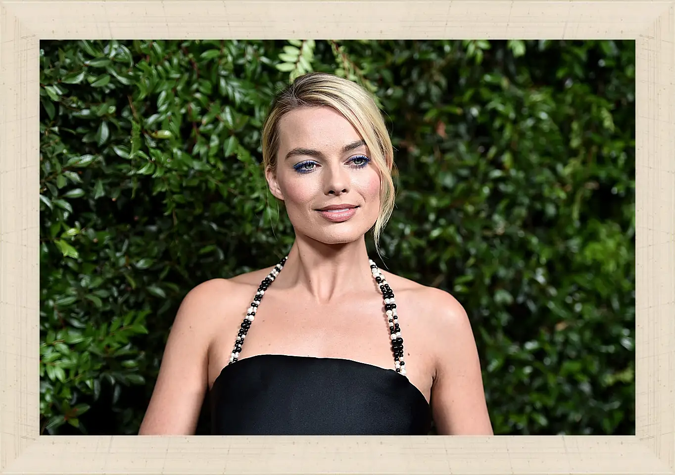 Картина в раме - Марго Робби. Margot Robbie