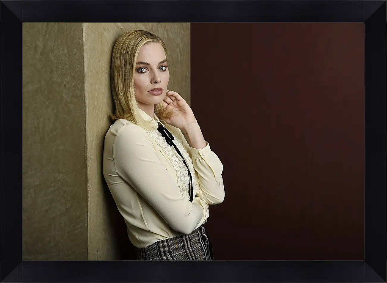 Картина в раме - Марго Робби. Margot Robbie