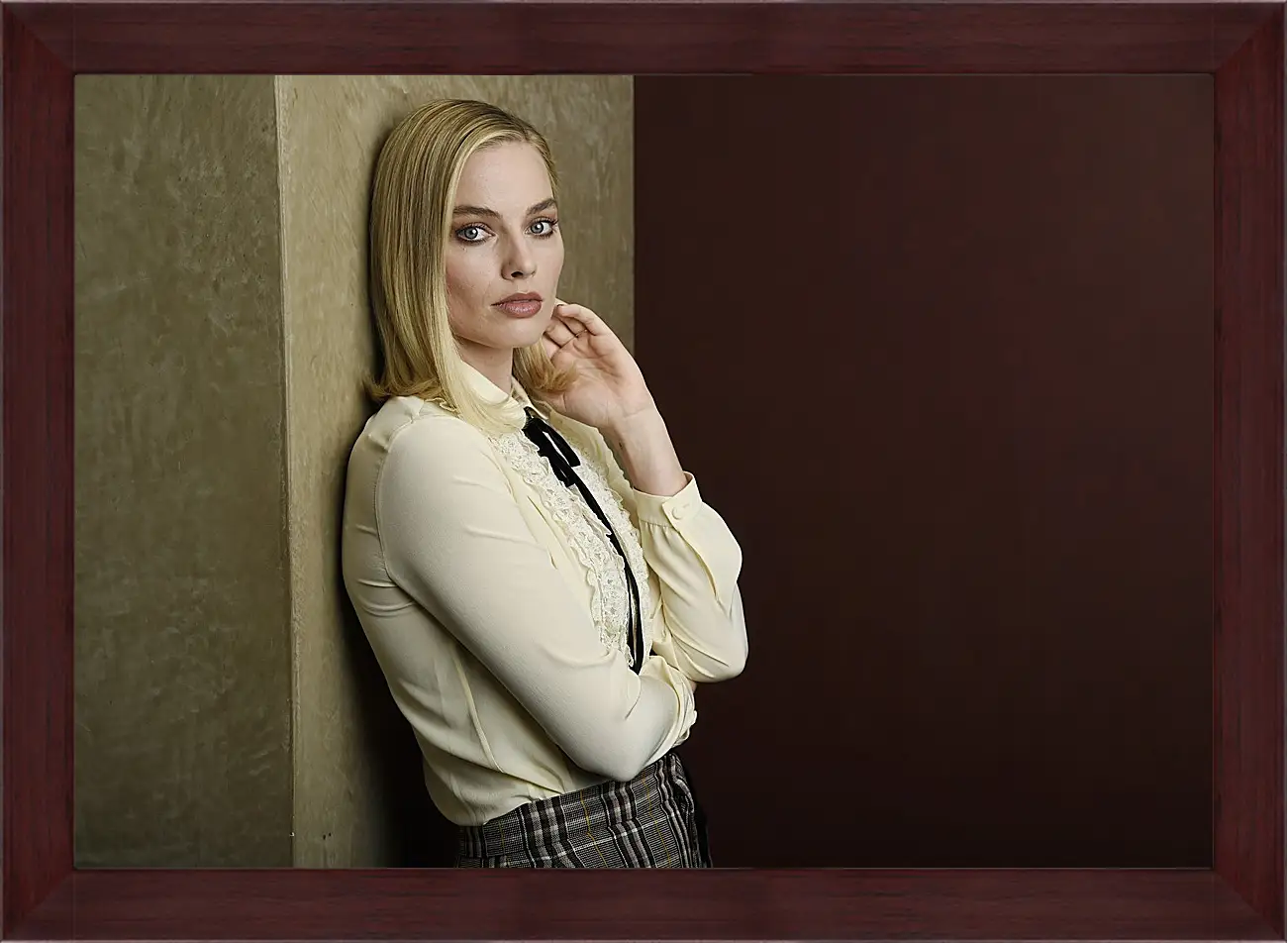 Картина в раме - Марго Робби. Margot Robbie