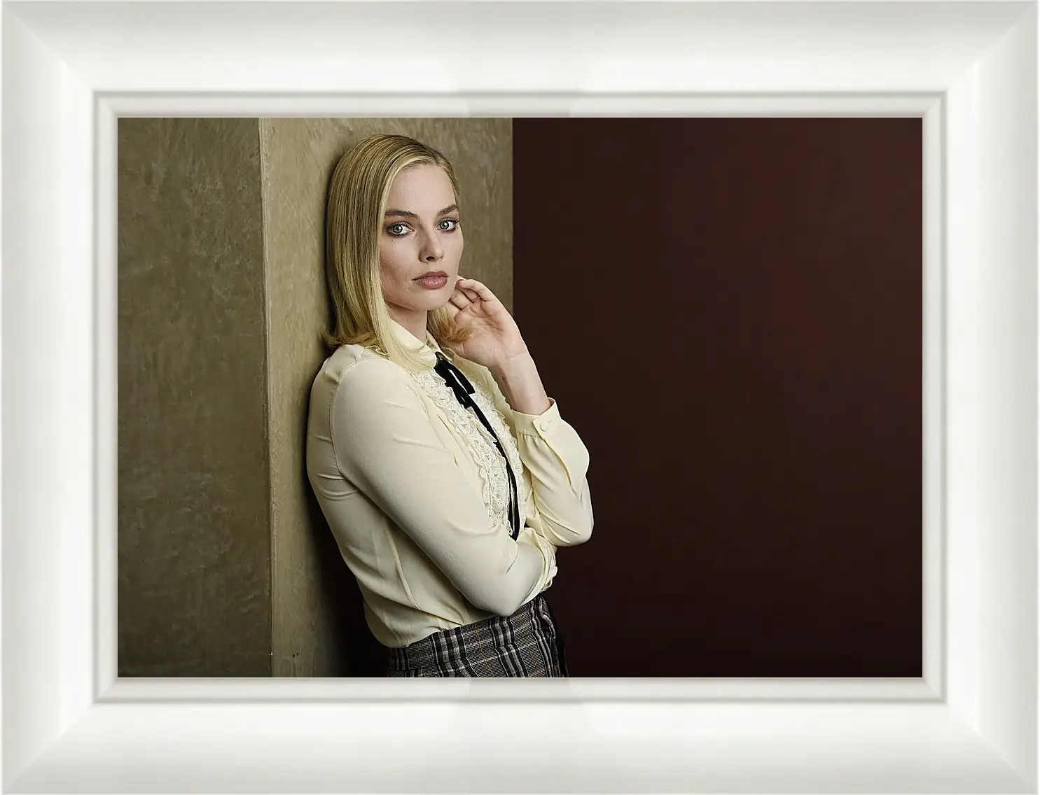 Картина в раме - Марго Робби. Margot Robbie