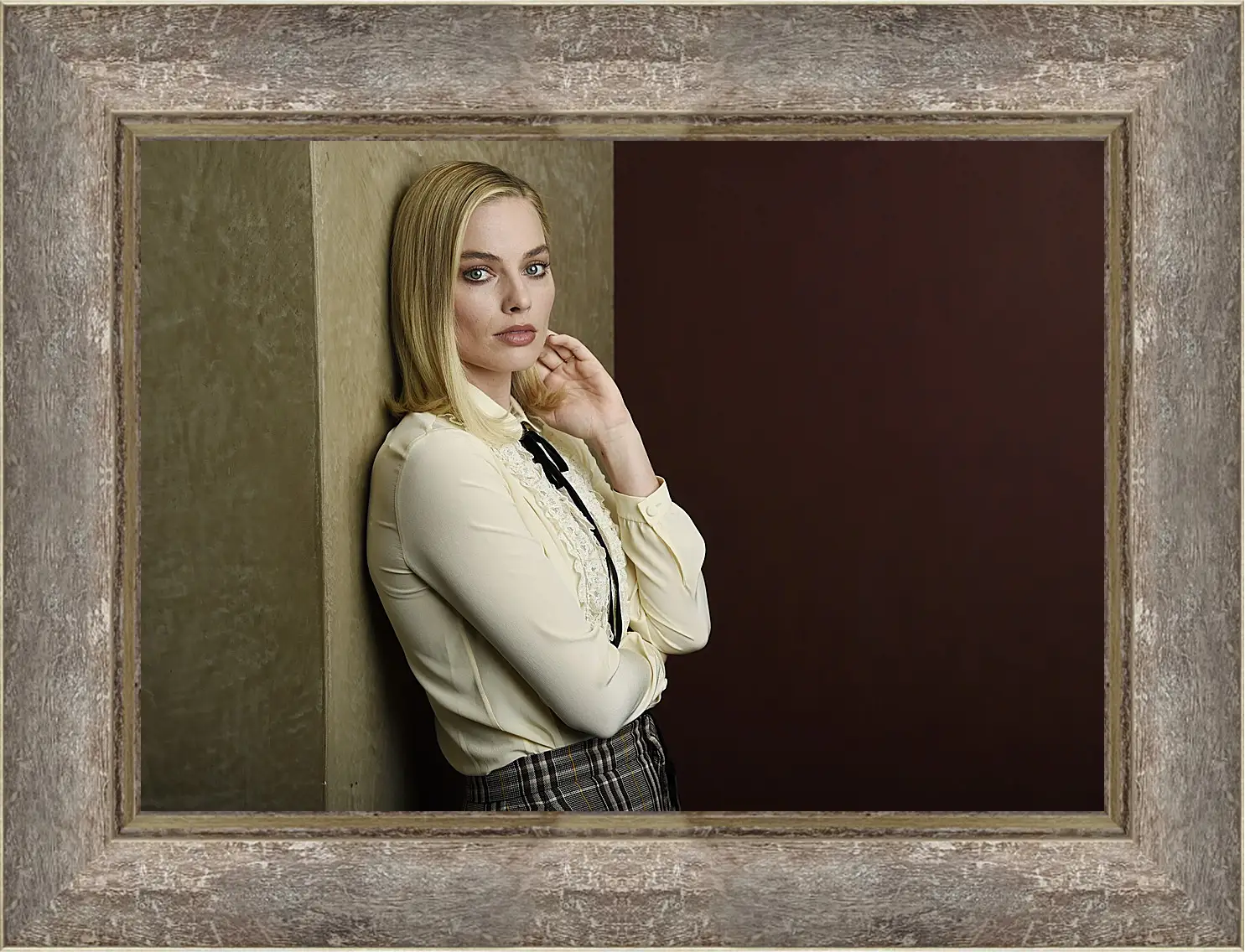 Картина в раме - Марго Робби. Margot Robbie