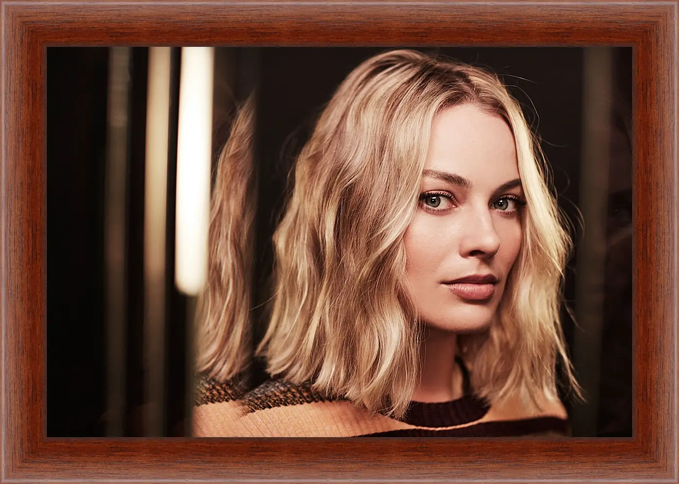 Картина в раме - Марго Робби. Margot Robbie