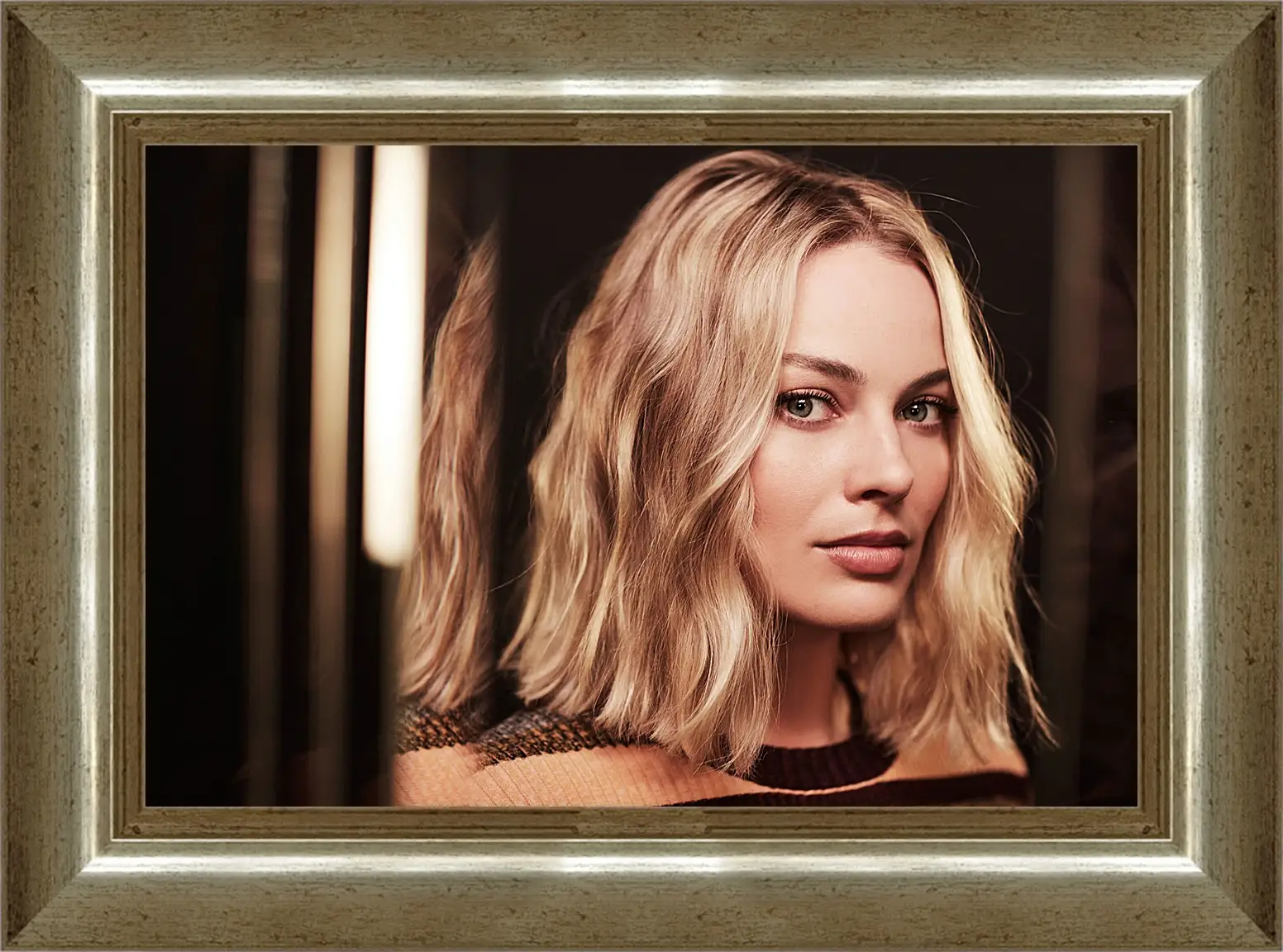 Картина в раме - Марго Робби. Margot Robbie