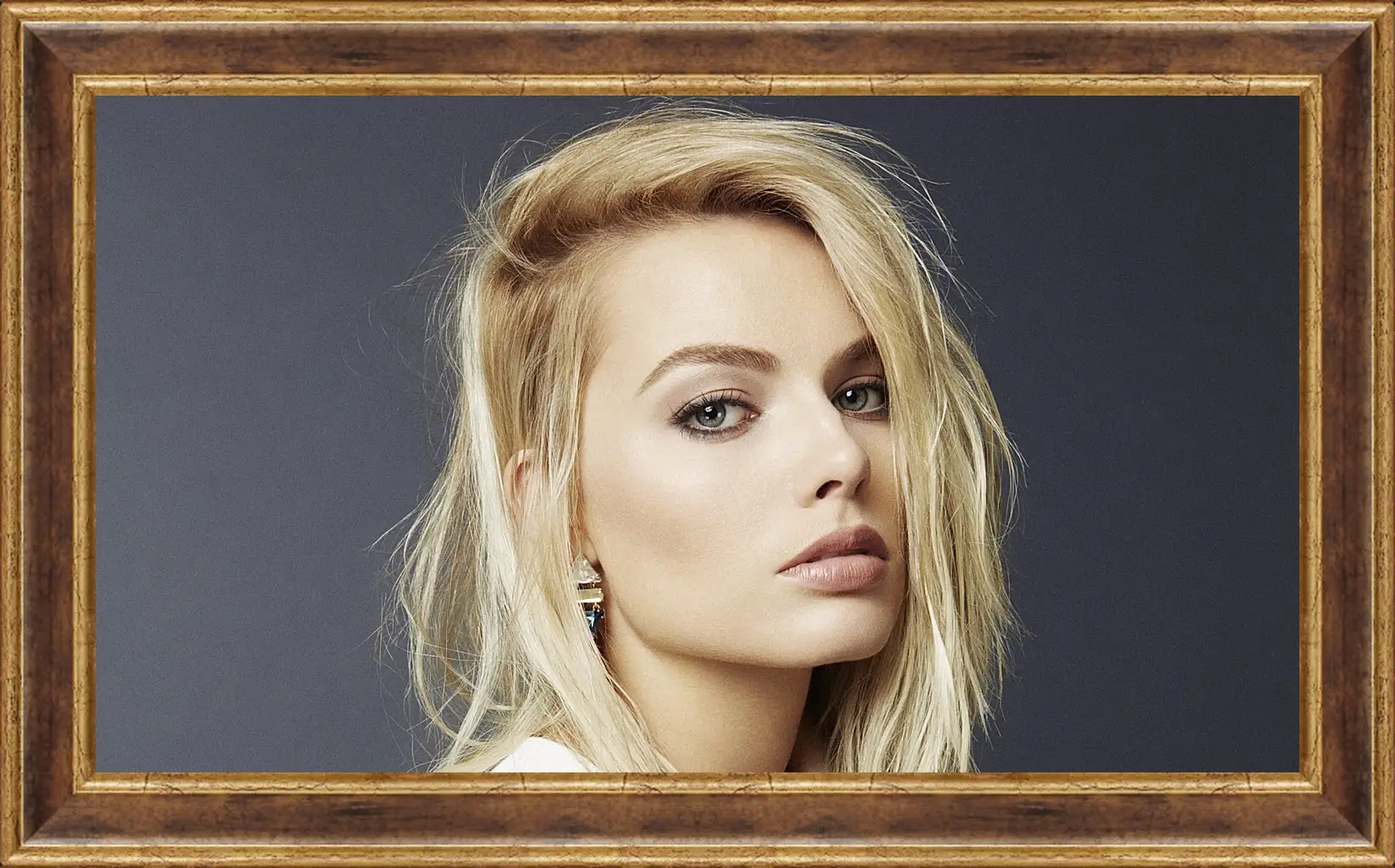 Картина в раме - Марго Робби. Margot Robbie