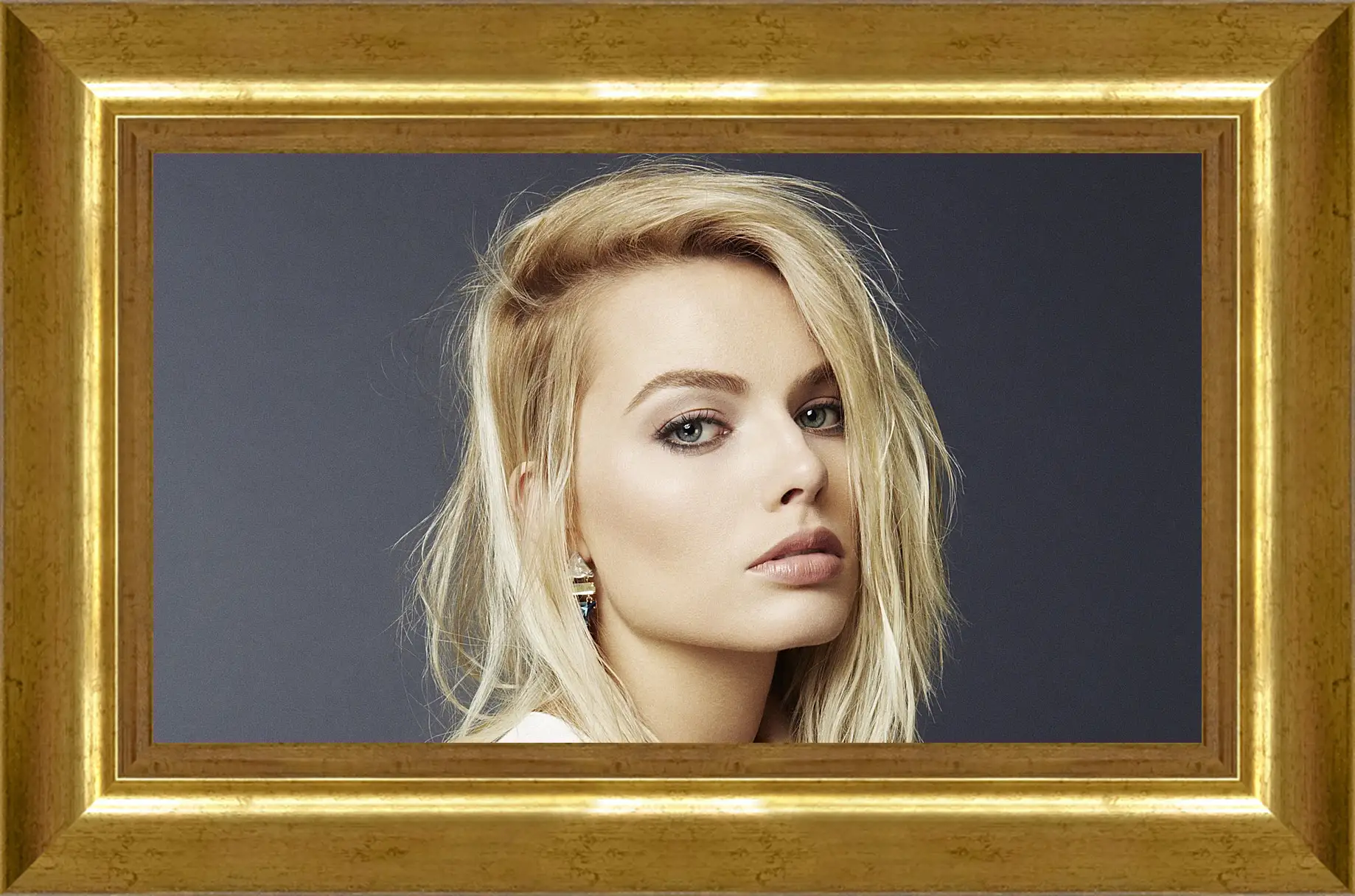 Картина в раме - Марго Робби. Margot Robbie