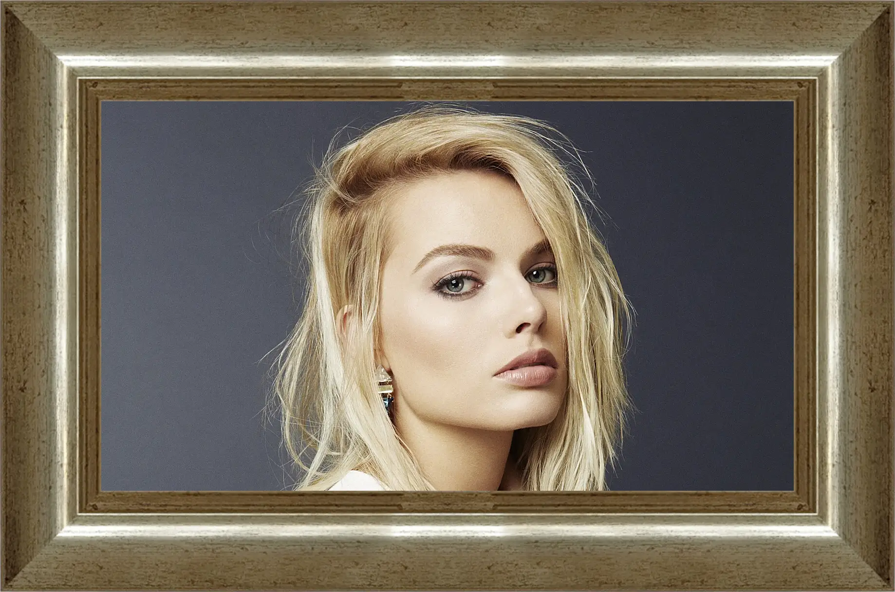 Картина в раме - Марго Робби. Margot Robbie