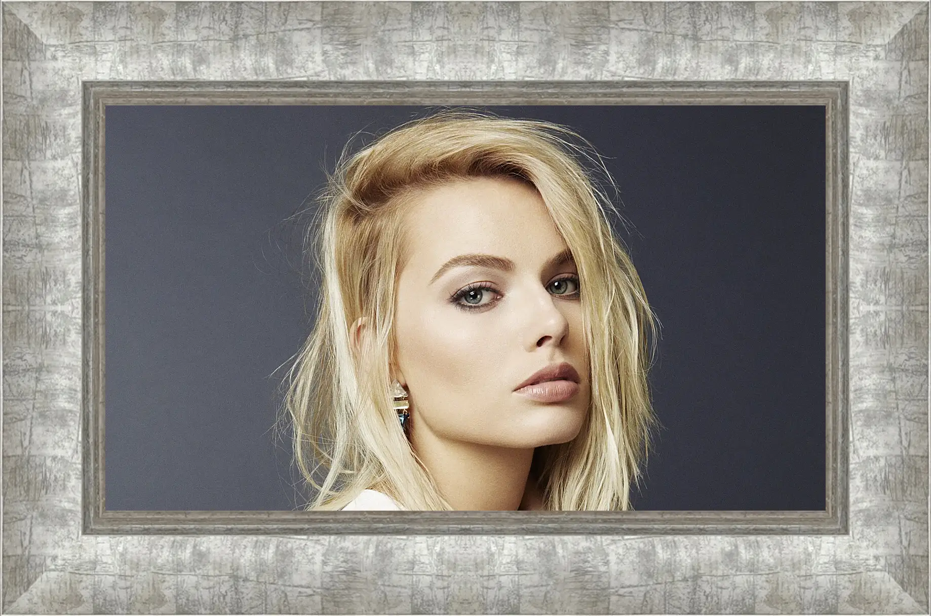 Картина в раме - Марго Робби. Margot Robbie