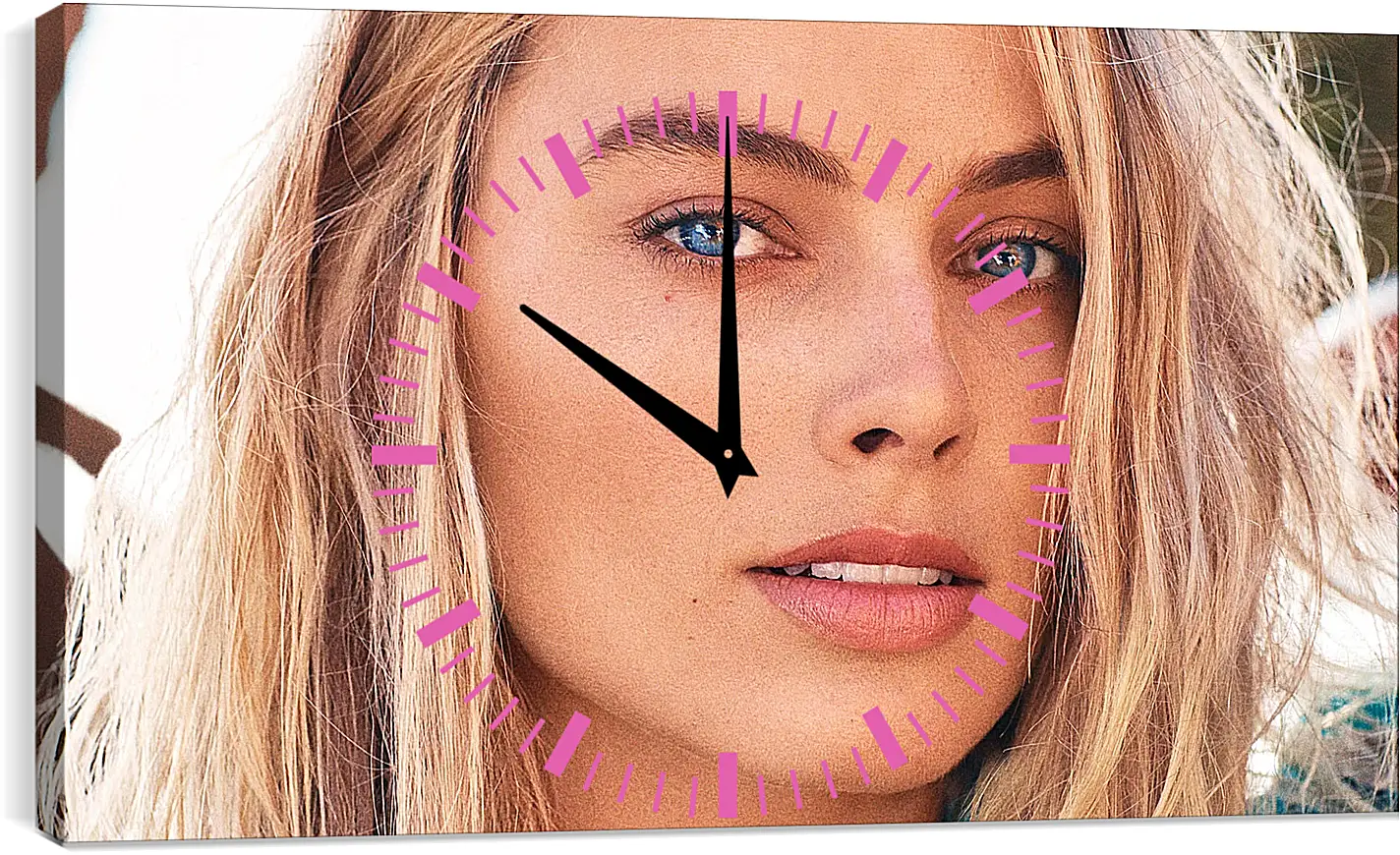 Часы картина - Марго Робби. Margot Robbie