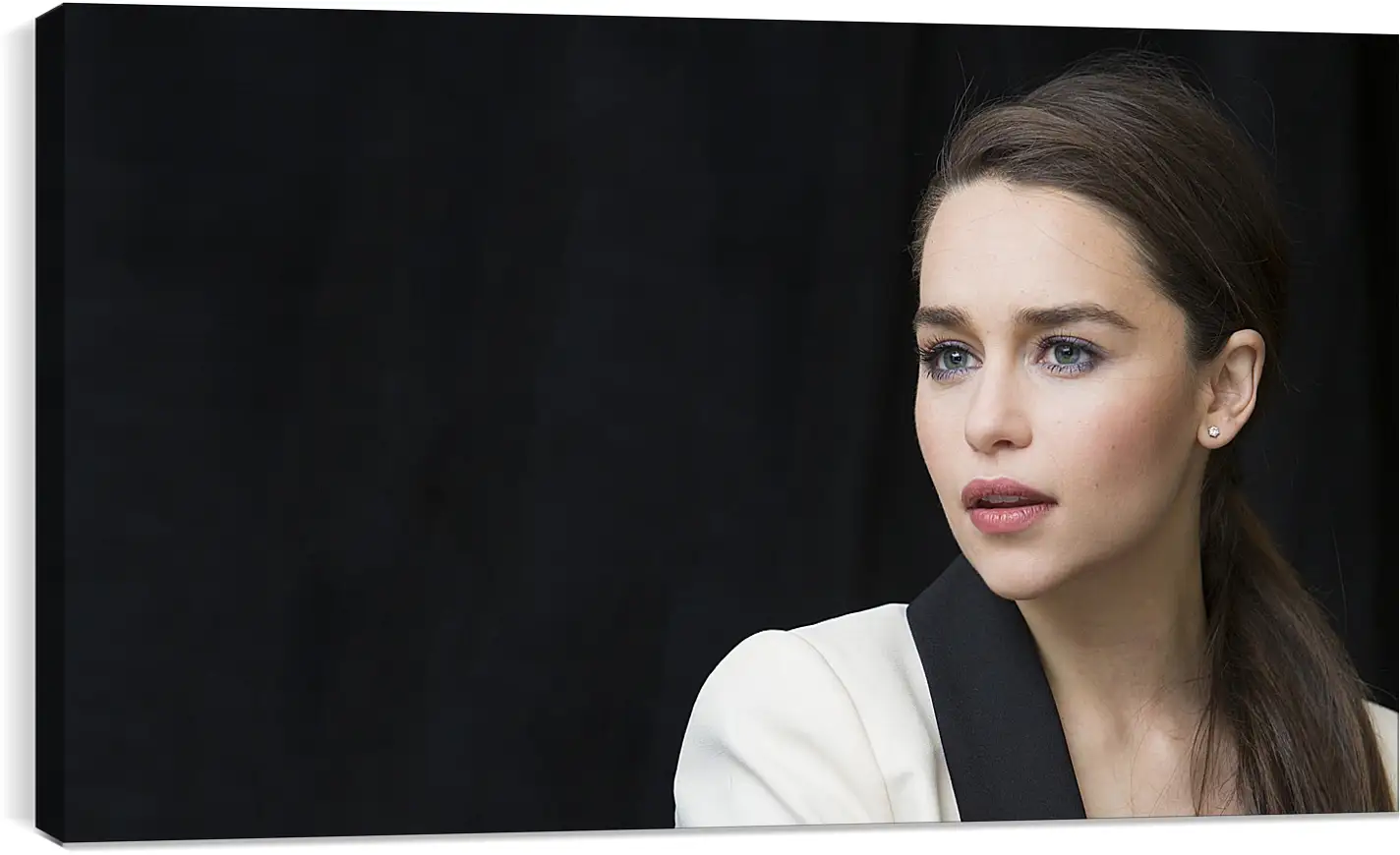 Постер и плакат - Эмилия Кларк. Emilia Clarke