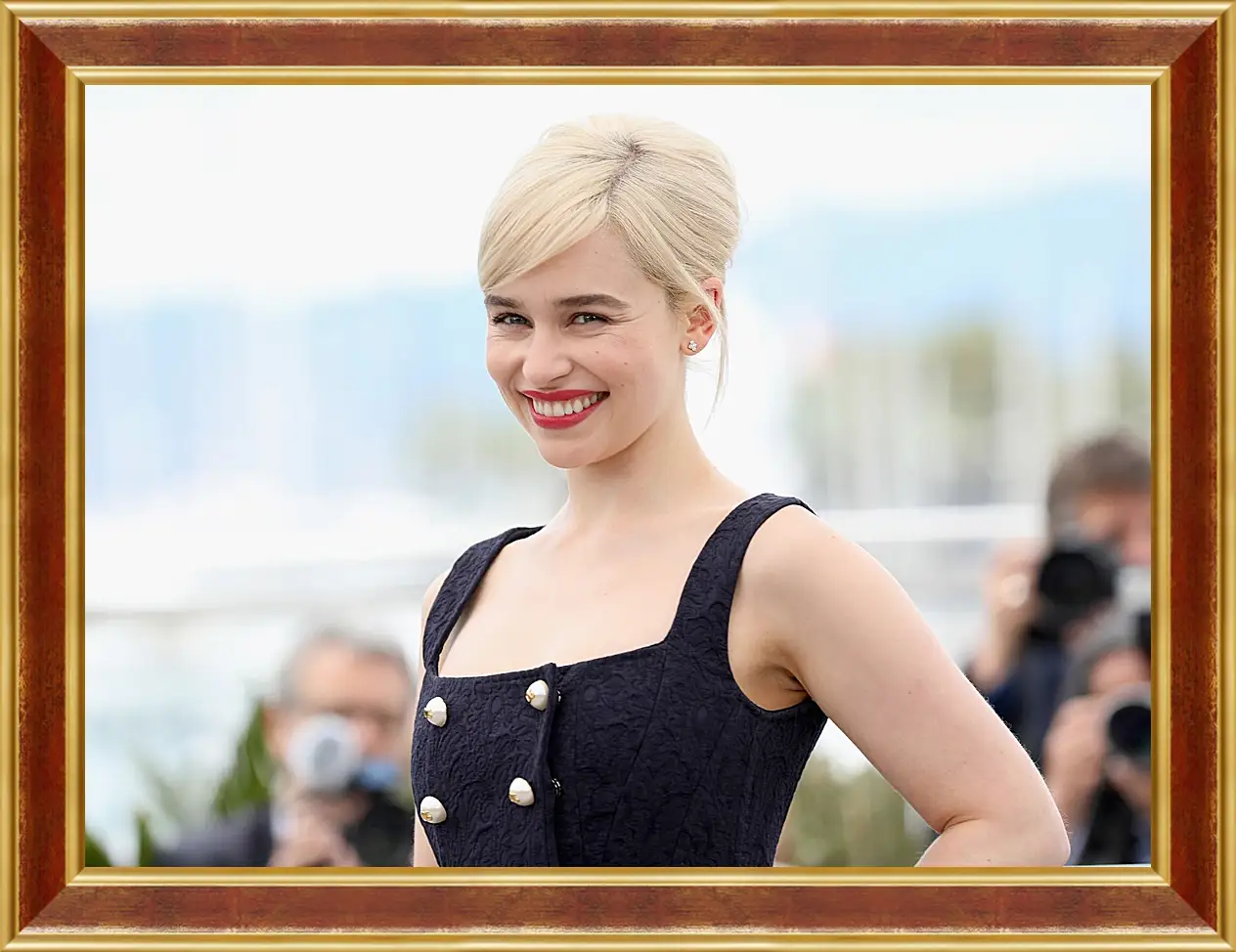 Картина в раме - Эмилия Кларк. Emilia Clarke