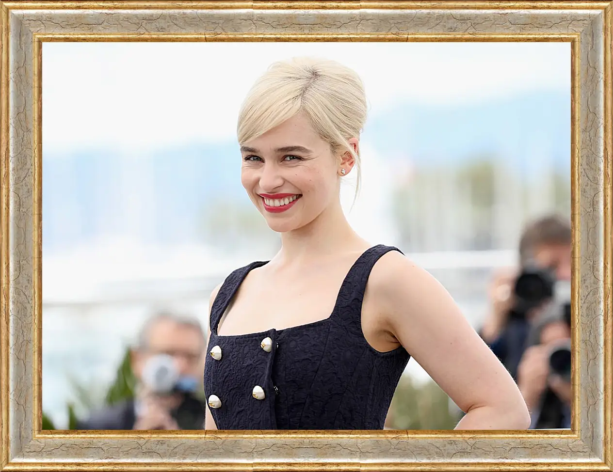 Картина в раме - Эмилия Кларк. Emilia Clarke