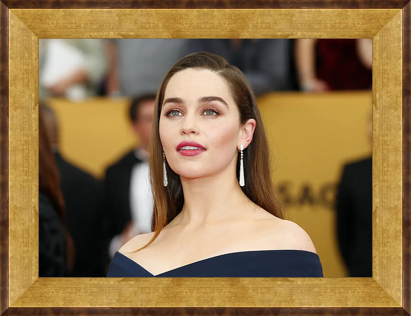 Картина в раме - Эмилия Кларк. Emilia Clarke