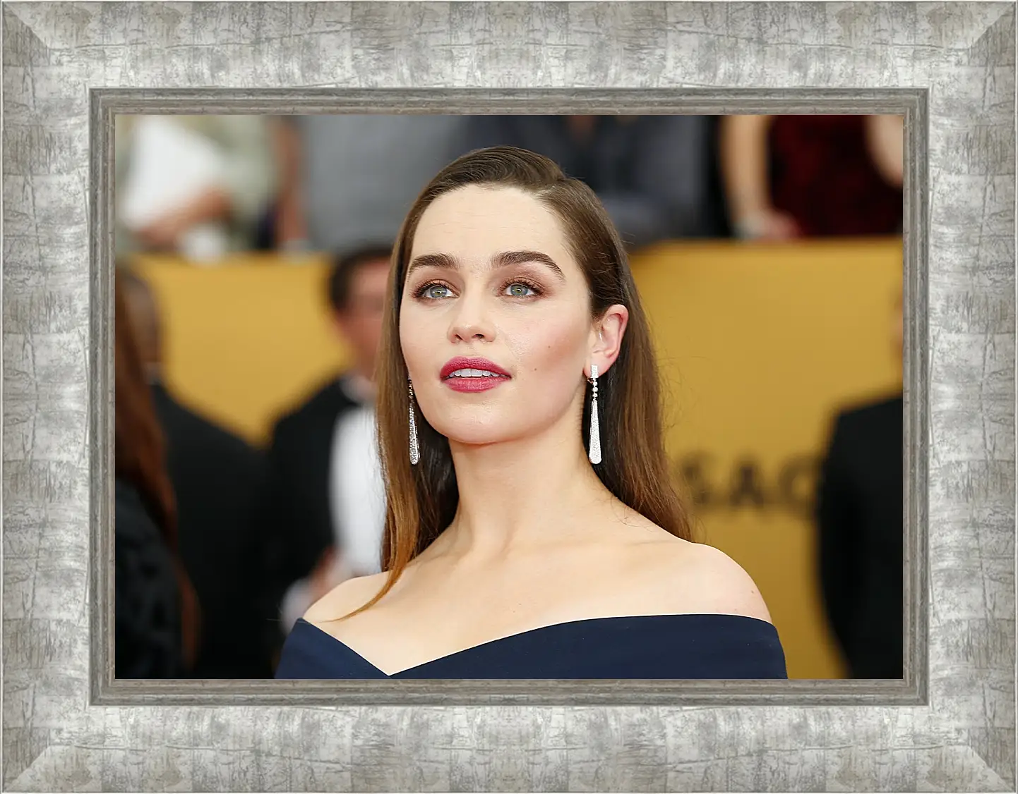 Картина в раме - Эмилия Кларк. Emilia Clarke