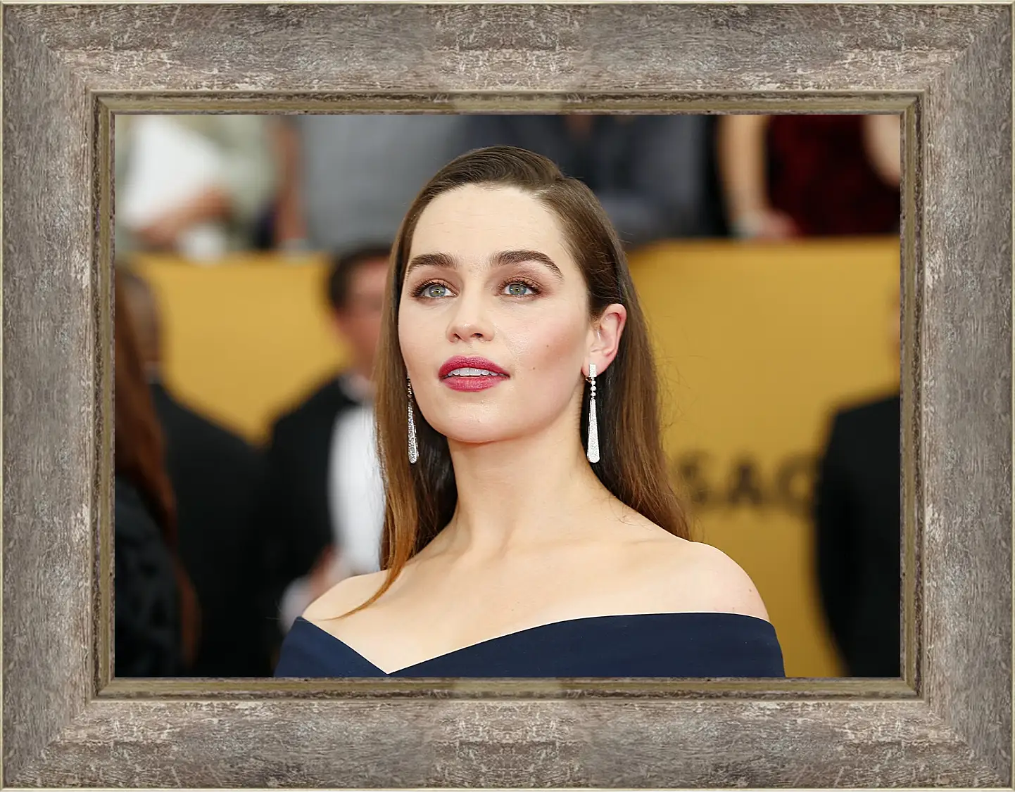 Картина в раме - Эмилия Кларк. Emilia Clarke