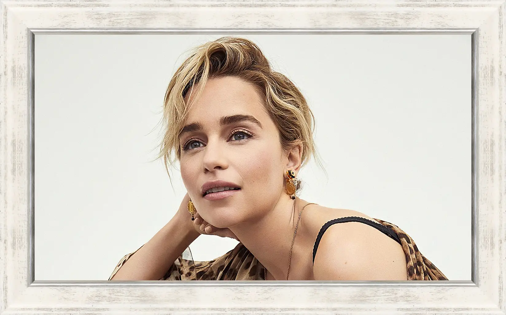 Картина в раме - Эмилия Кларк. Emilia Clarke