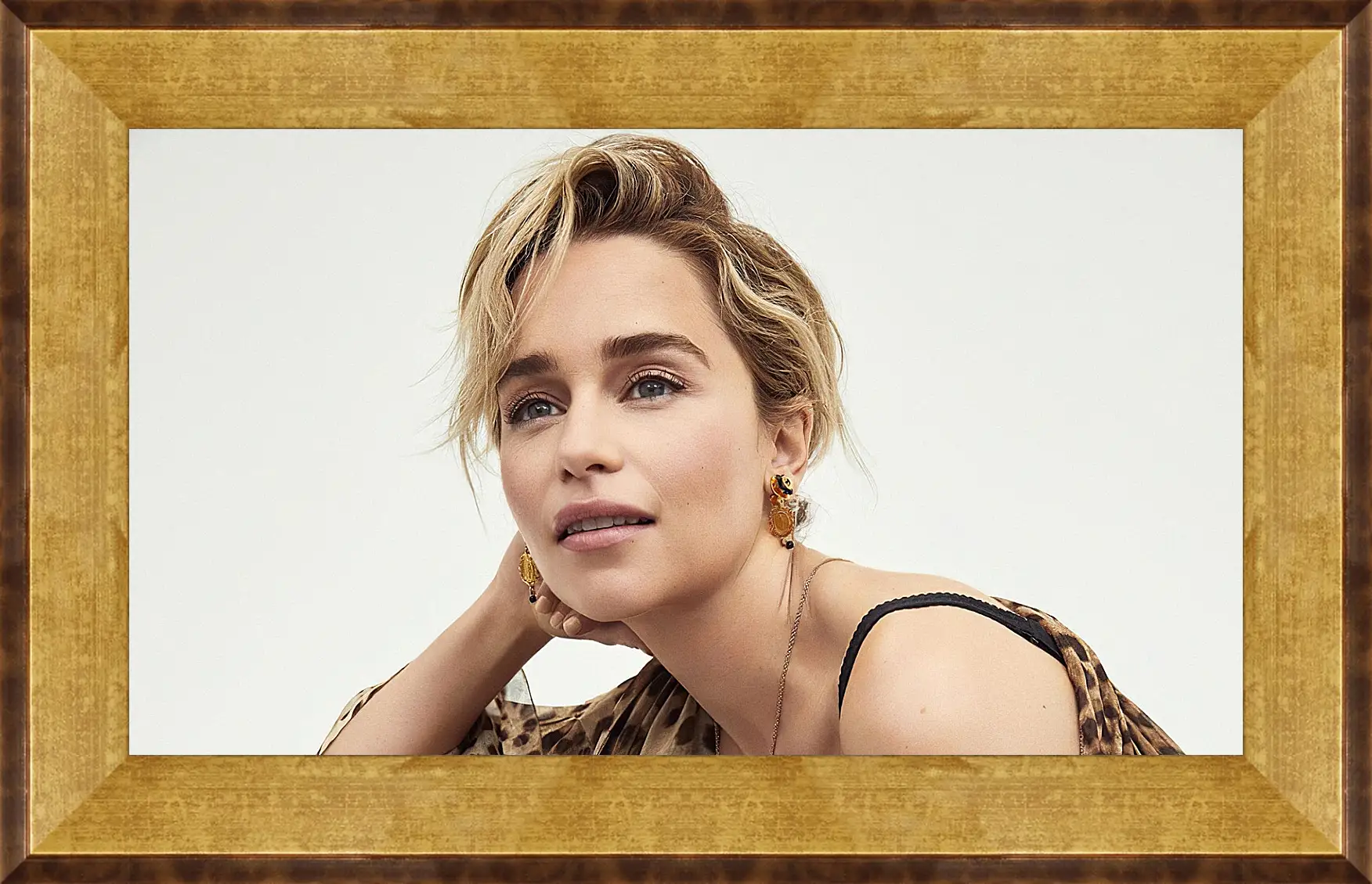 Картина в раме - Эмилия Кларк. Emilia Clarke