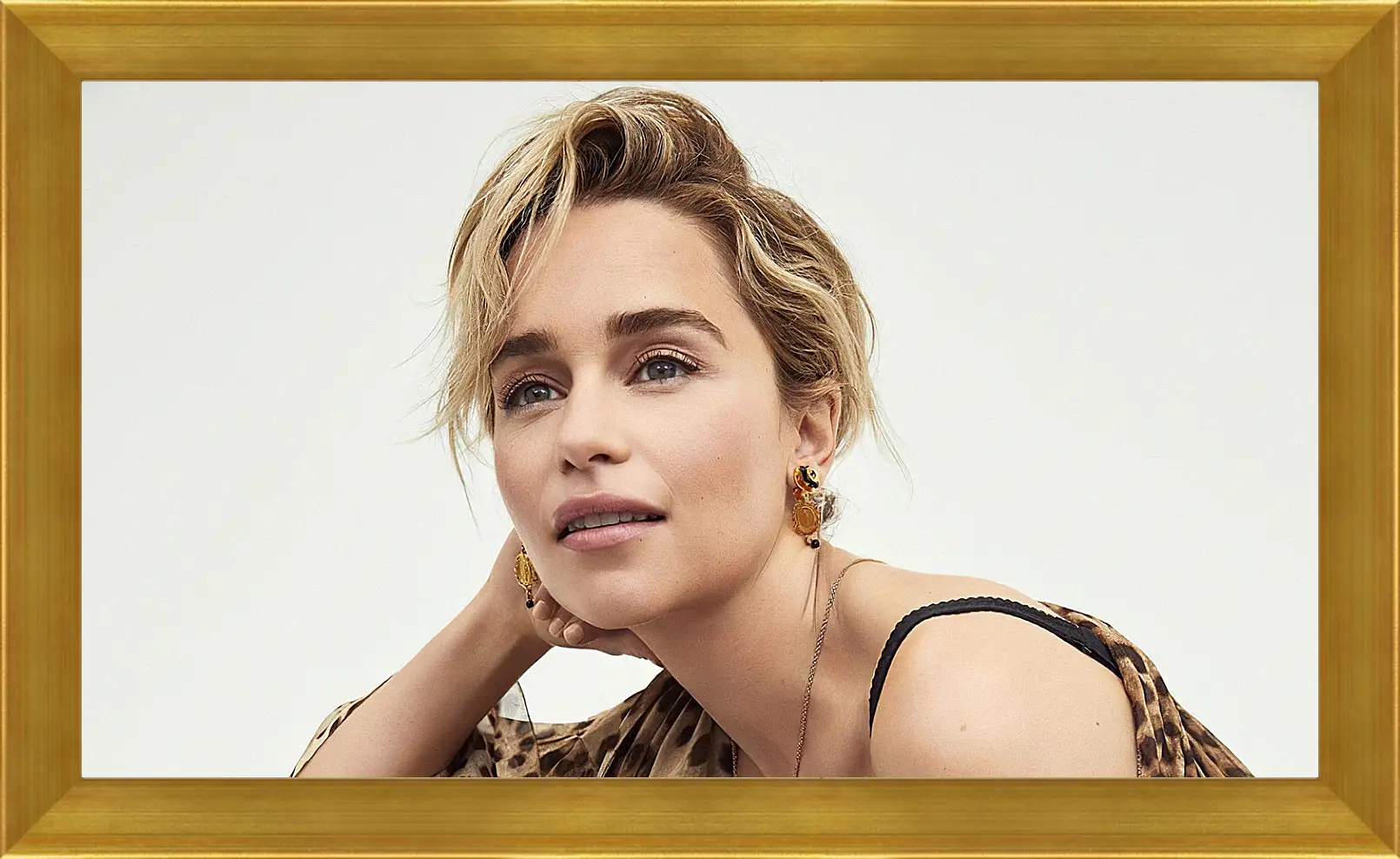 Картина в раме - Эмилия Кларк. Emilia Clarke