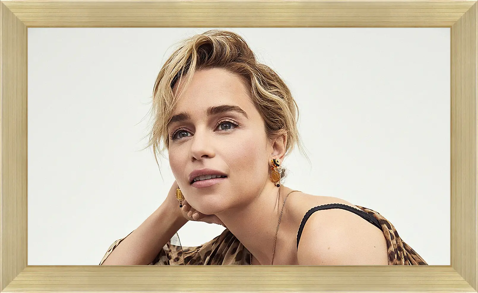 Картина в раме - Эмилия Кларк. Emilia Clarke