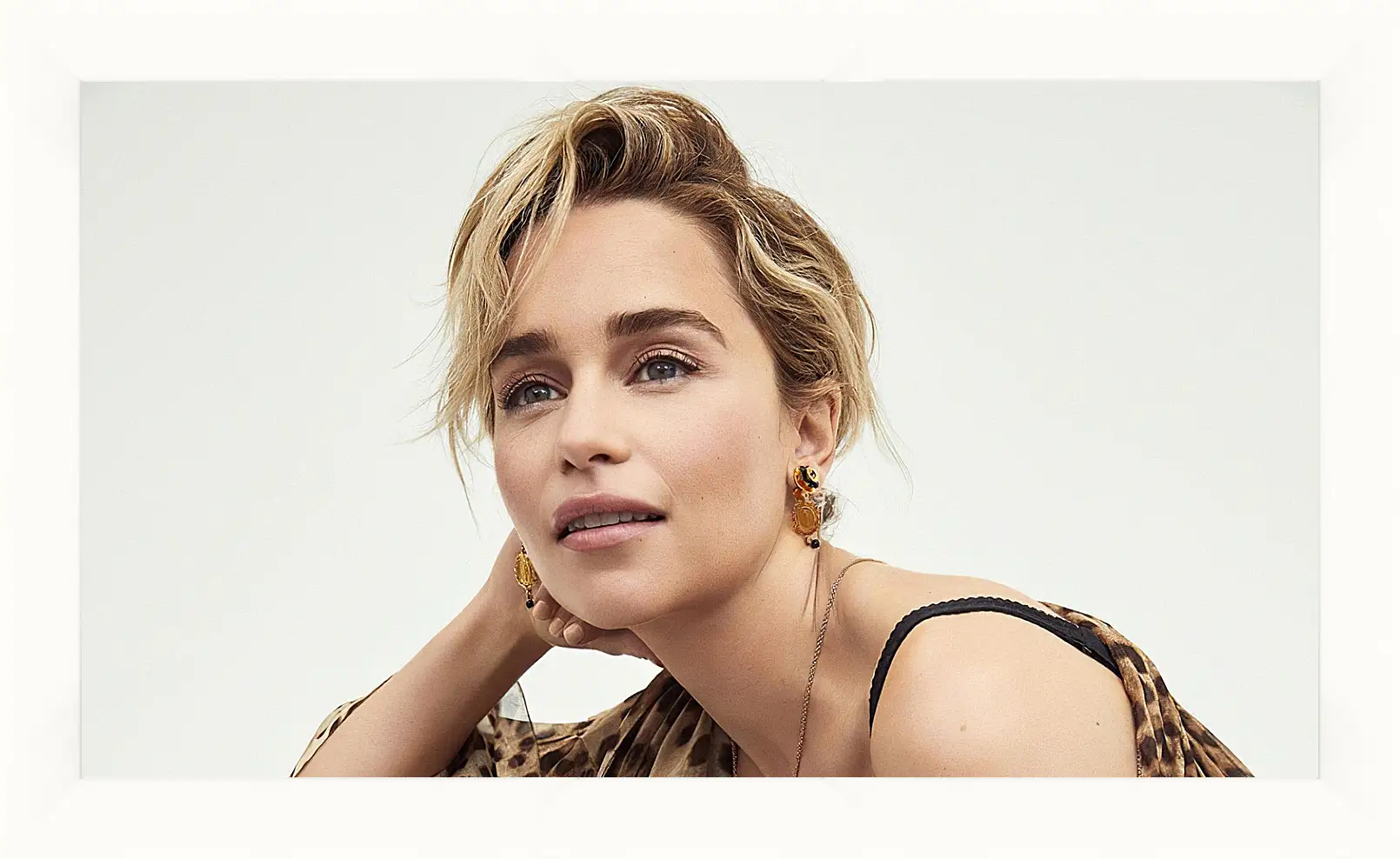 Картина в раме - Эмилия Кларк. Emilia Clarke