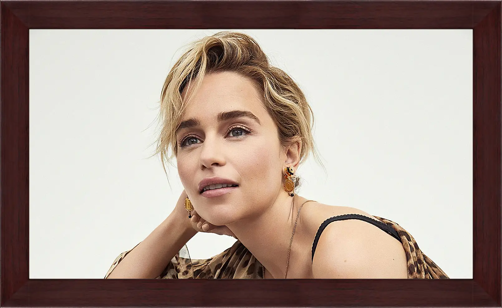 Картина в раме - Эмилия Кларк. Emilia Clarke