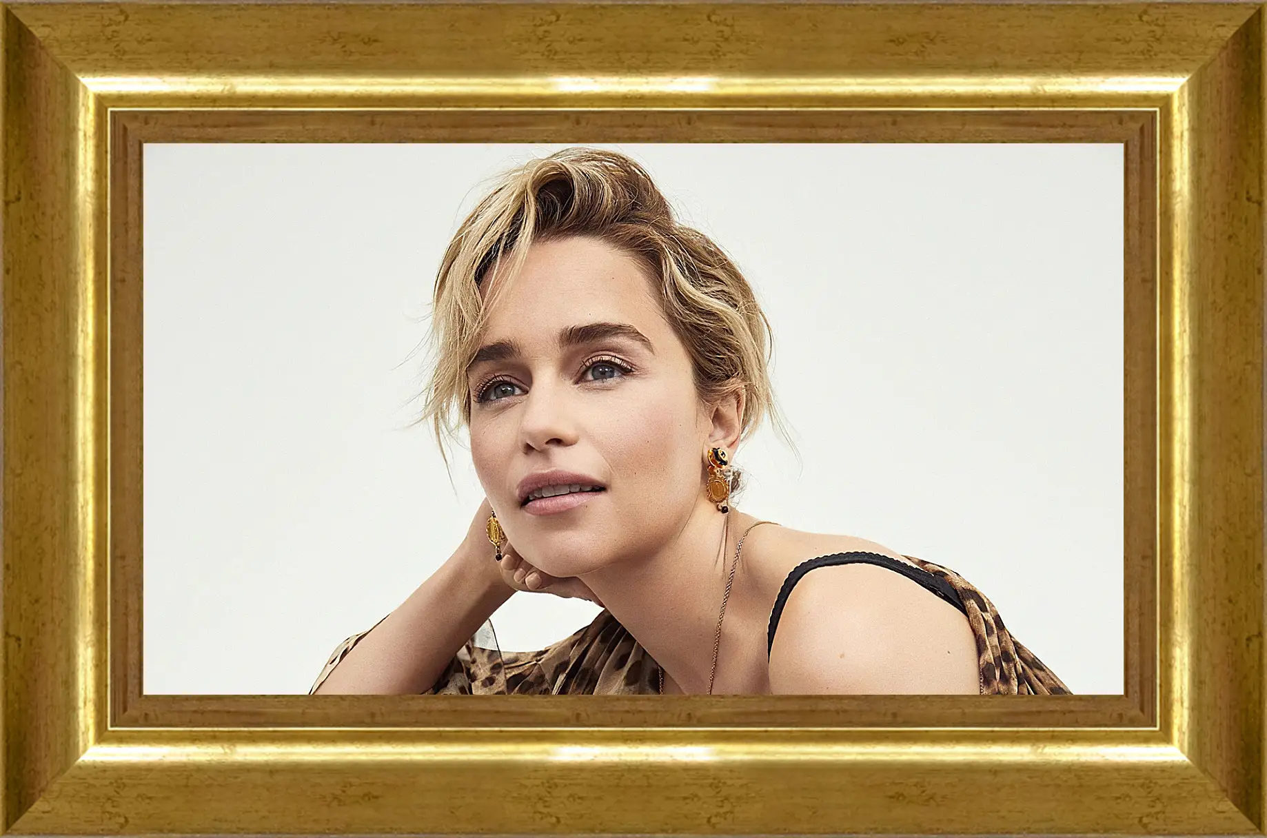 Картина в раме - Эмилия Кларк. Emilia Clarke