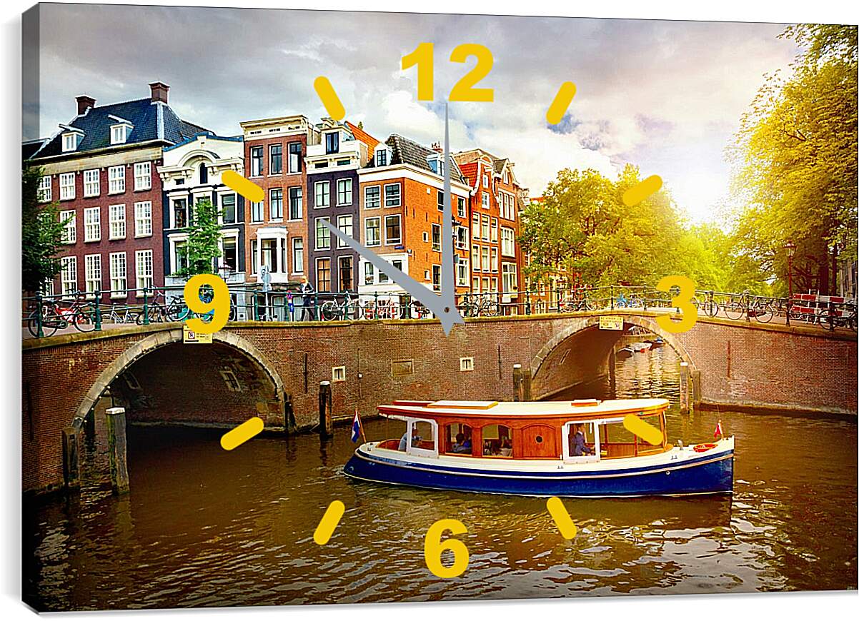 Часы картина - Где-то в Амстердаме