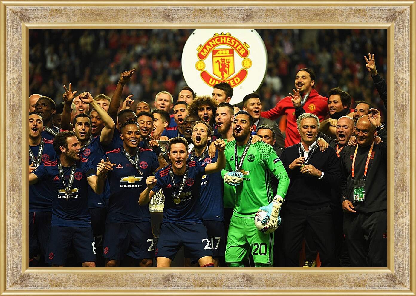 Картина в раме - С медалями на шее. ФК Манчестер Юнайтед