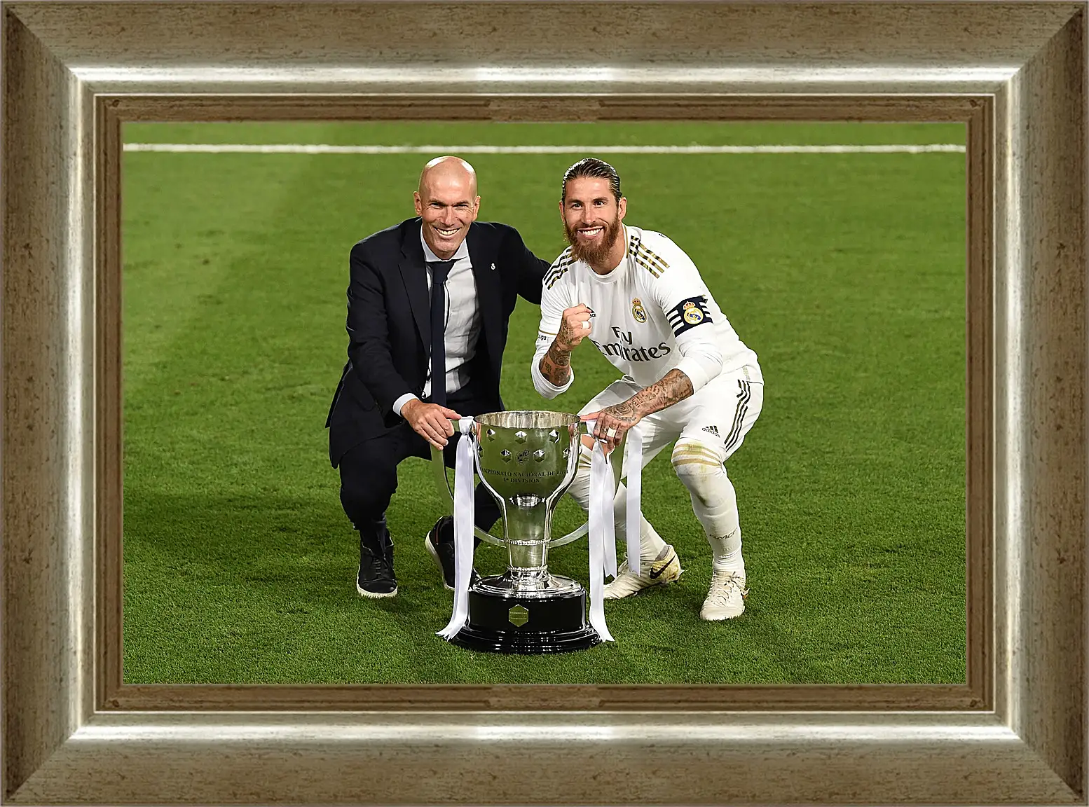 Картина в раме - Зидан и Рамос с кубком. ФК Реал Мадрид. FC Real Madrid