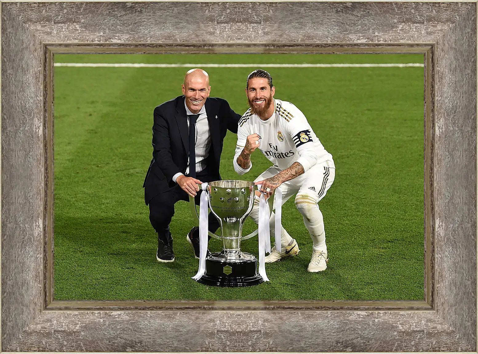 Картина в раме - Зидан и Рамос с кубком. ФК Реал Мадрид. FC Real Madrid