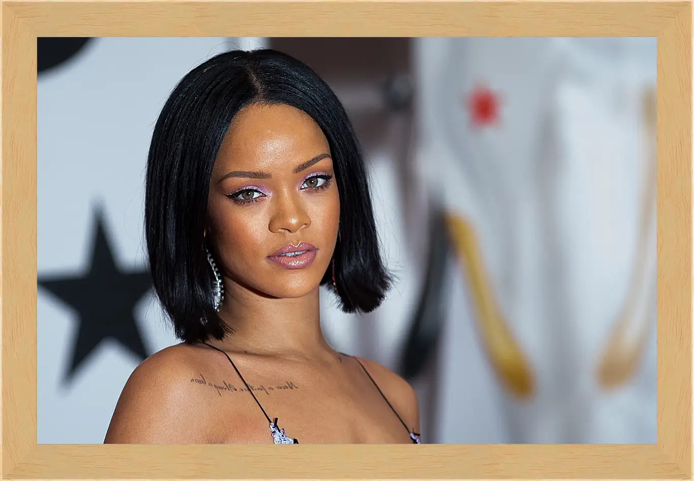 Картина в раме - Рианна. Rihanna
