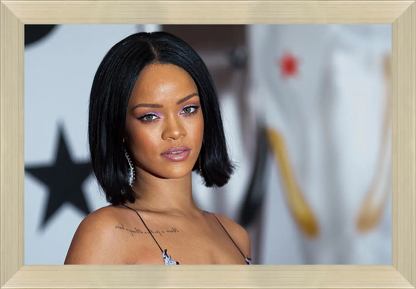 Картина в раме - Рианна. Rihanna