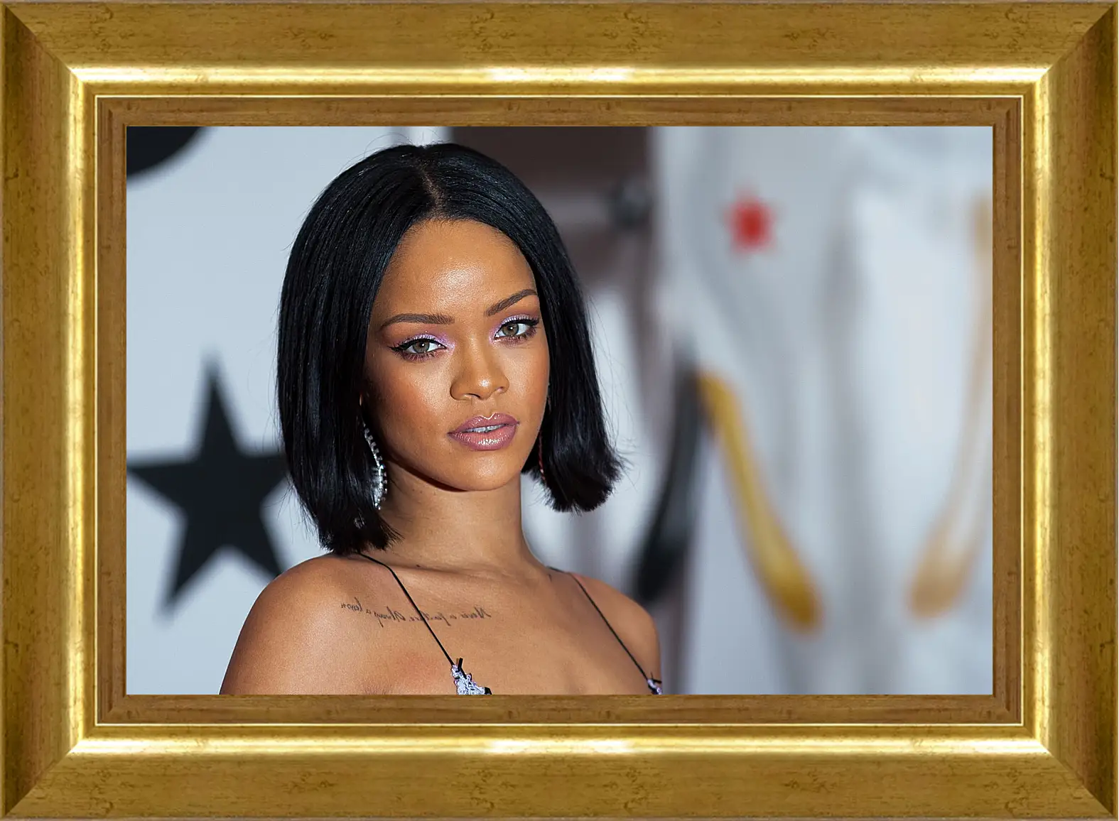 Картина в раме - Рианна. Rihanna