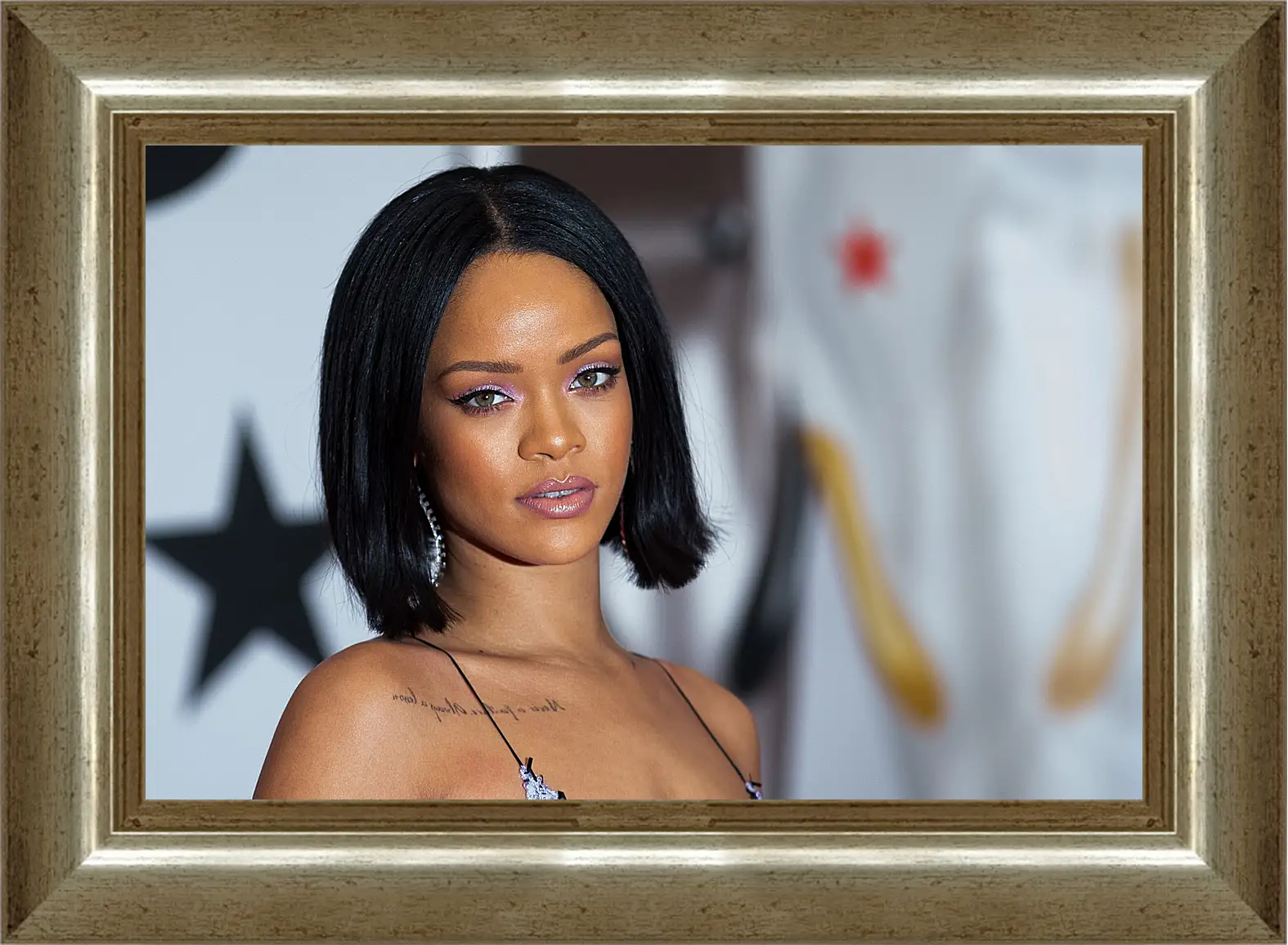 Картина в раме - Рианна. Rihanna