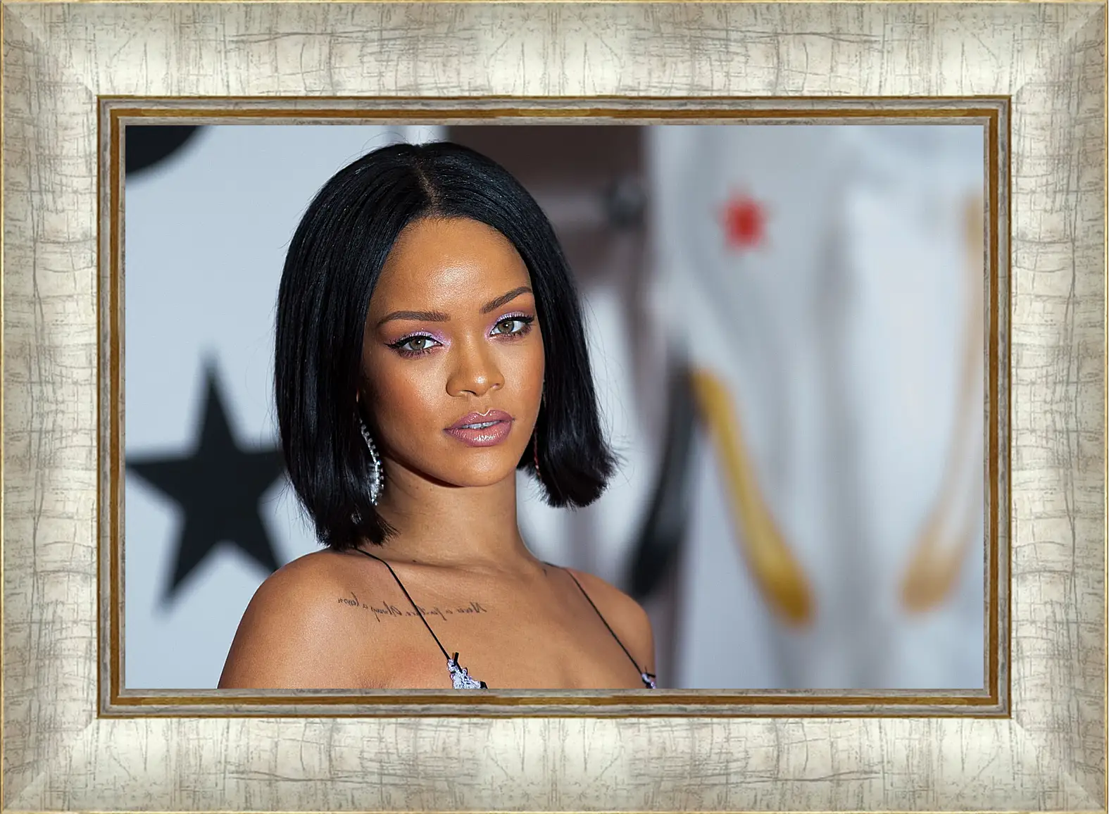 Картина в раме - Рианна. Rihanna