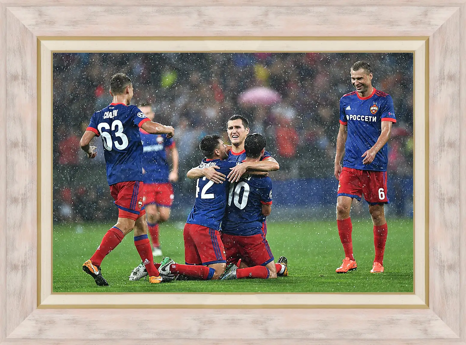 Картина в раме - Празднование гола. ФК ЦСКА Москва. FC CSKA Moscow