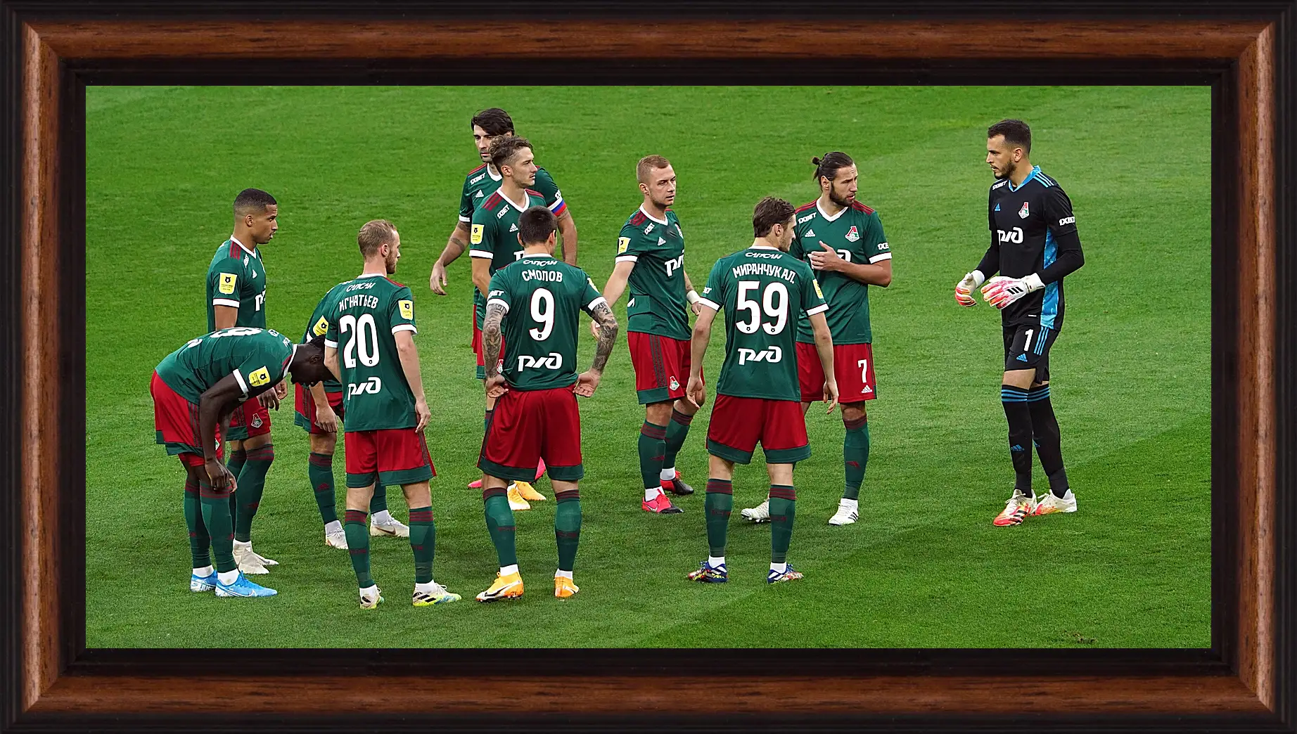 Картина в раме - Перед матчем. ФК Локомотив Москва. FC Lokomotiv Moscow