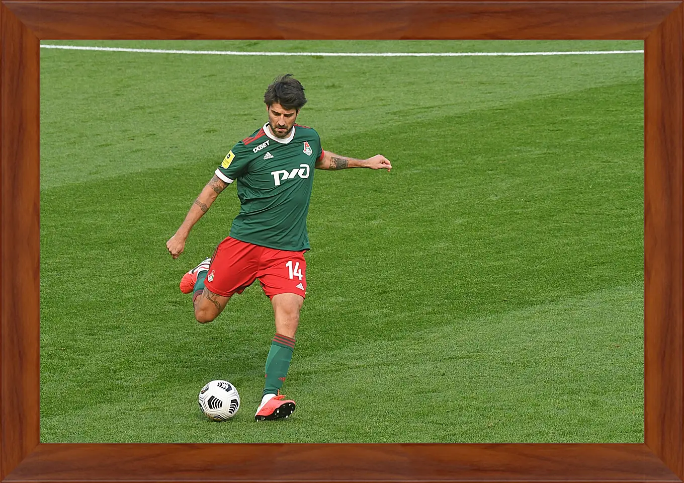 Картина в раме - Ведран Чорлука. ФК Локомотив Москва. FC Lokomotiv Moscow