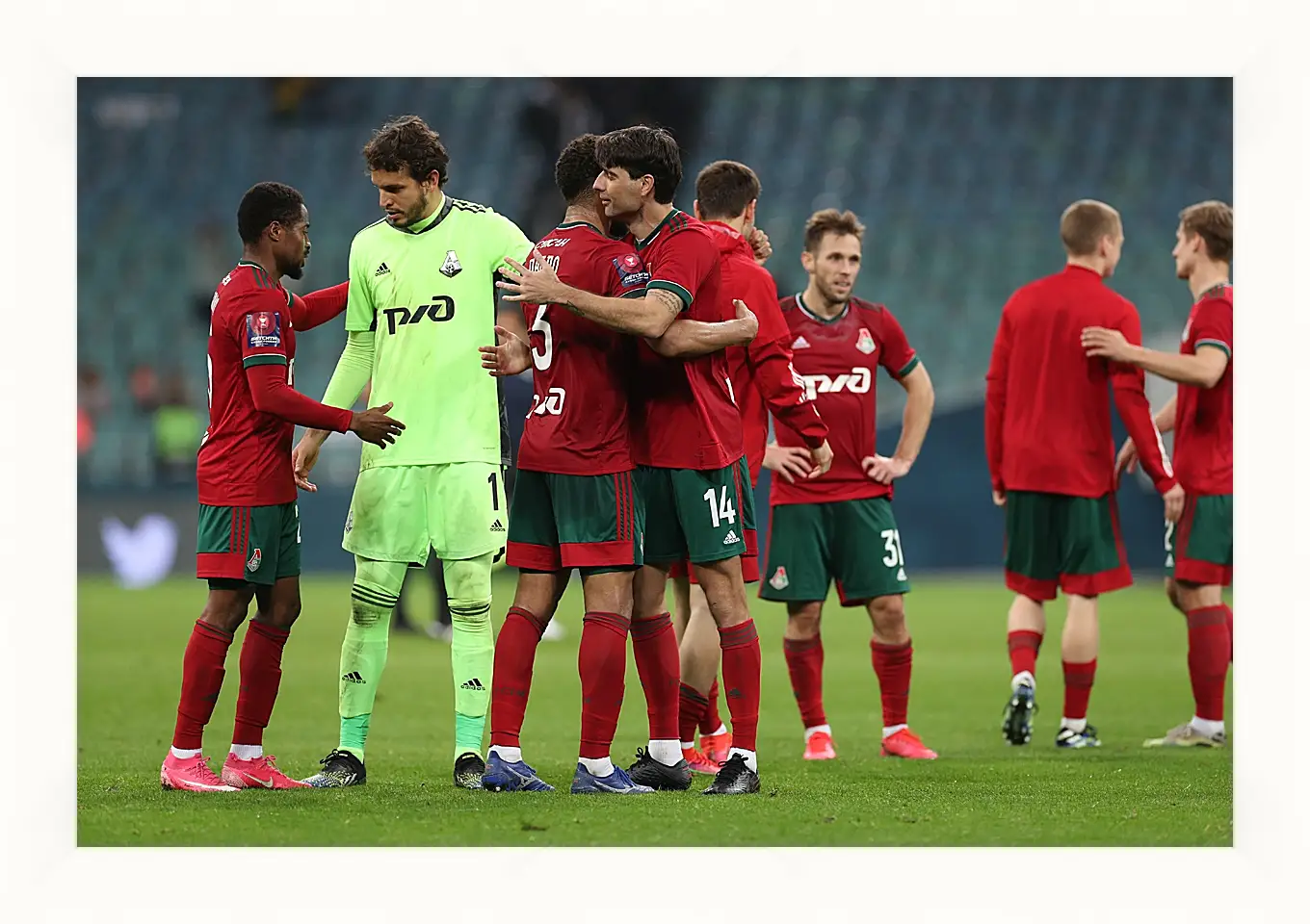 Картина в раме - После матча. ФК Локомотив Москва. FC Lokomotiv Moscow