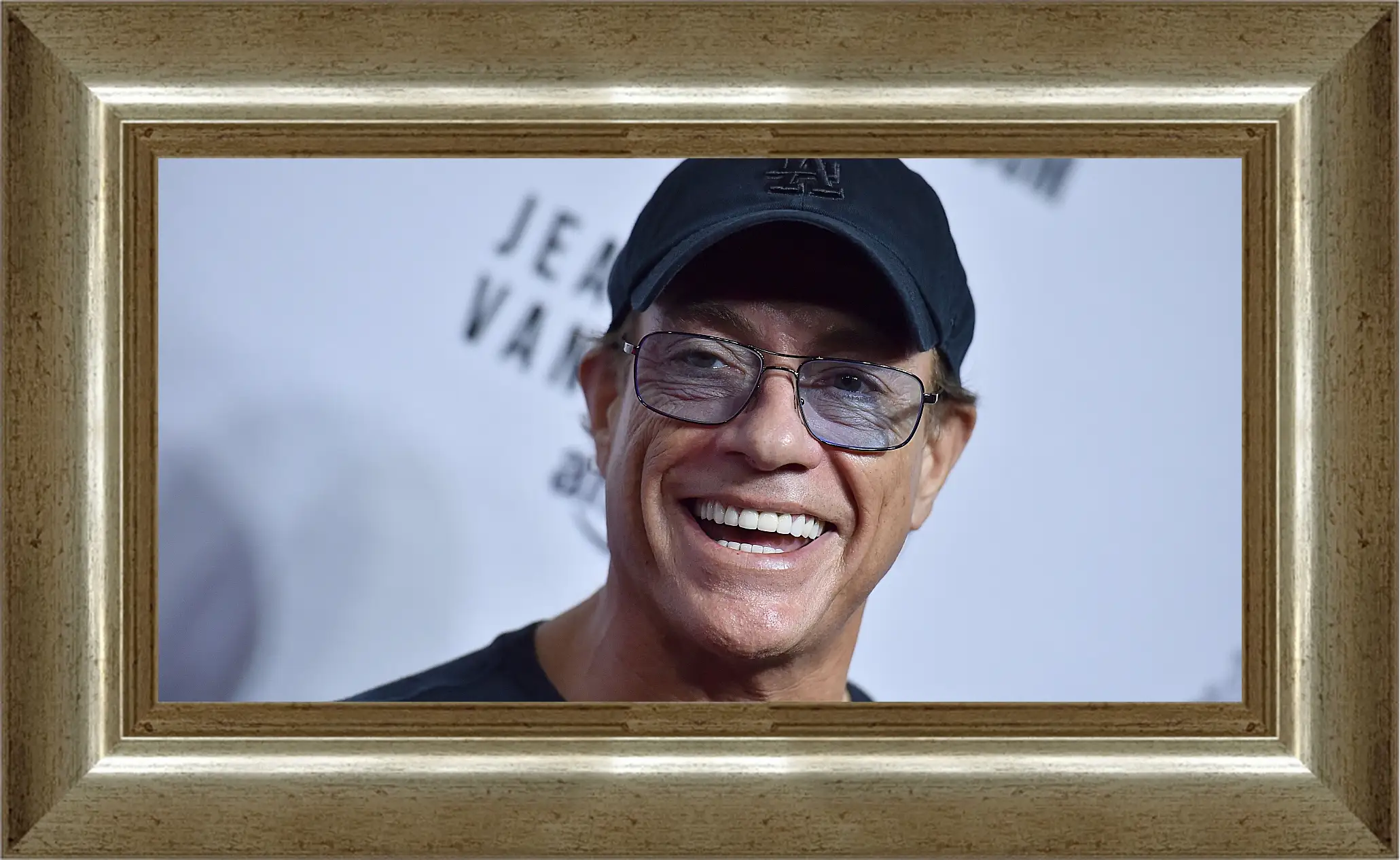 Картина в раме - Жан-Клод Ван Дамм. Jean-Claude Van Damme