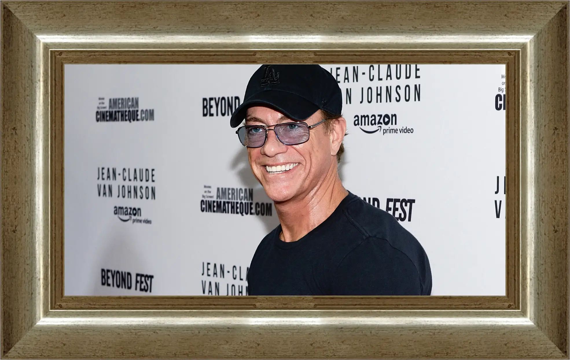 Картина в раме - Жан-Клод Ван Дамм. Jean-Claude Van Damme