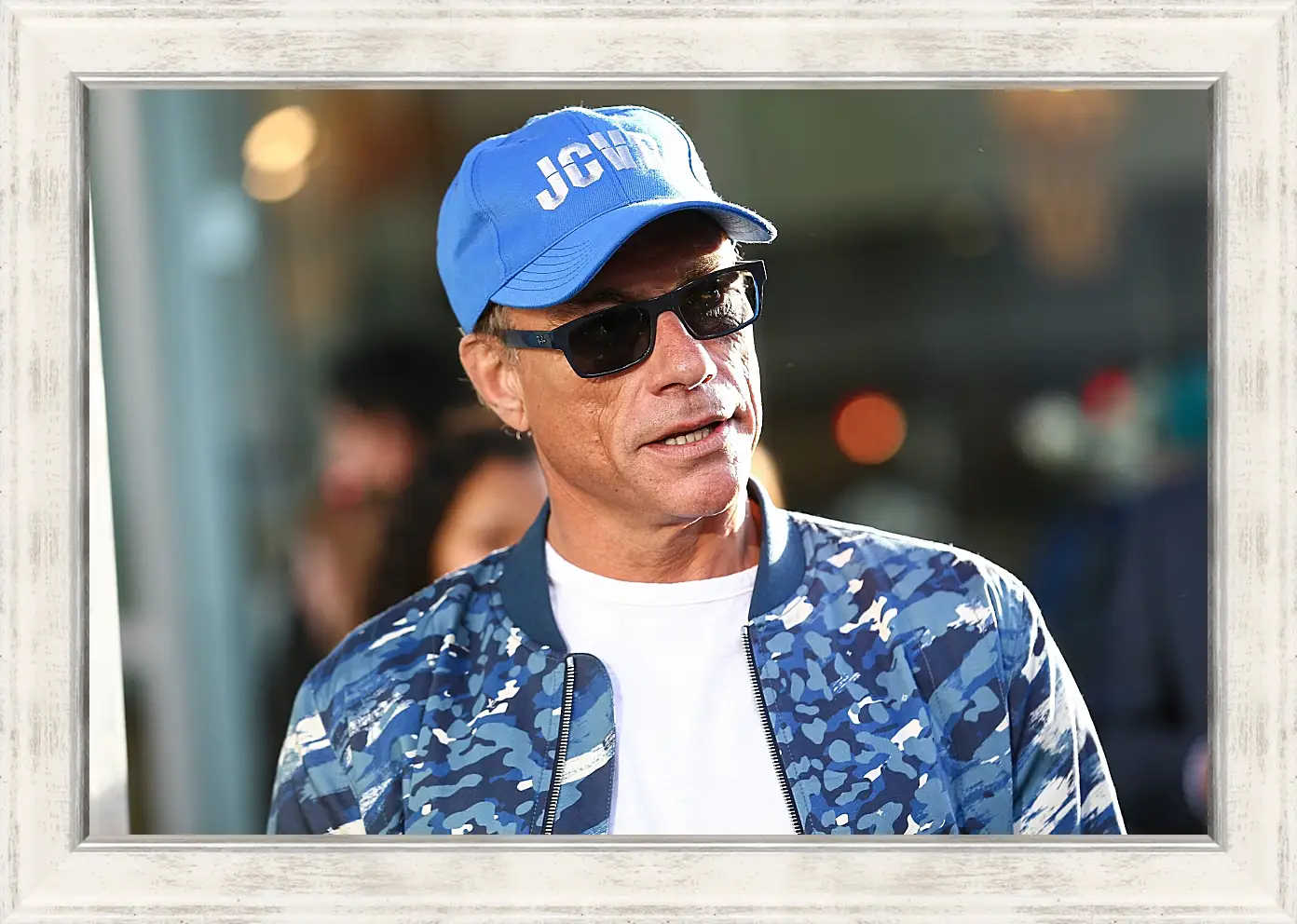 Картина в раме - Жан-Клод Ван Дамм. Jean-Claude Van Damme