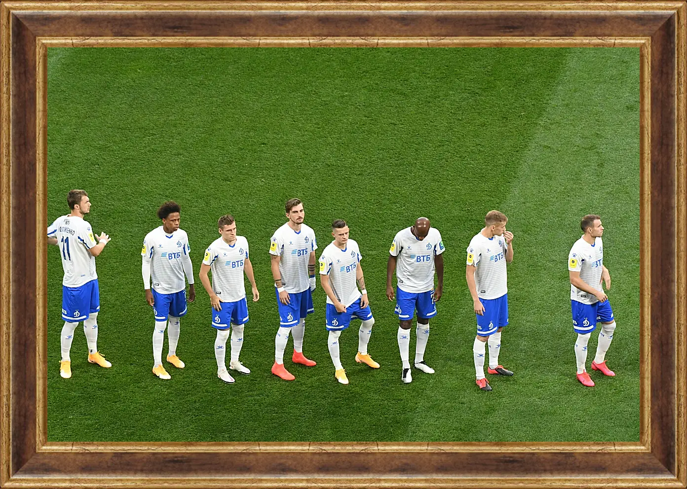 Картина в раме - Перед матчем. ФК Динамо Москва. FC Dynamo Moscow