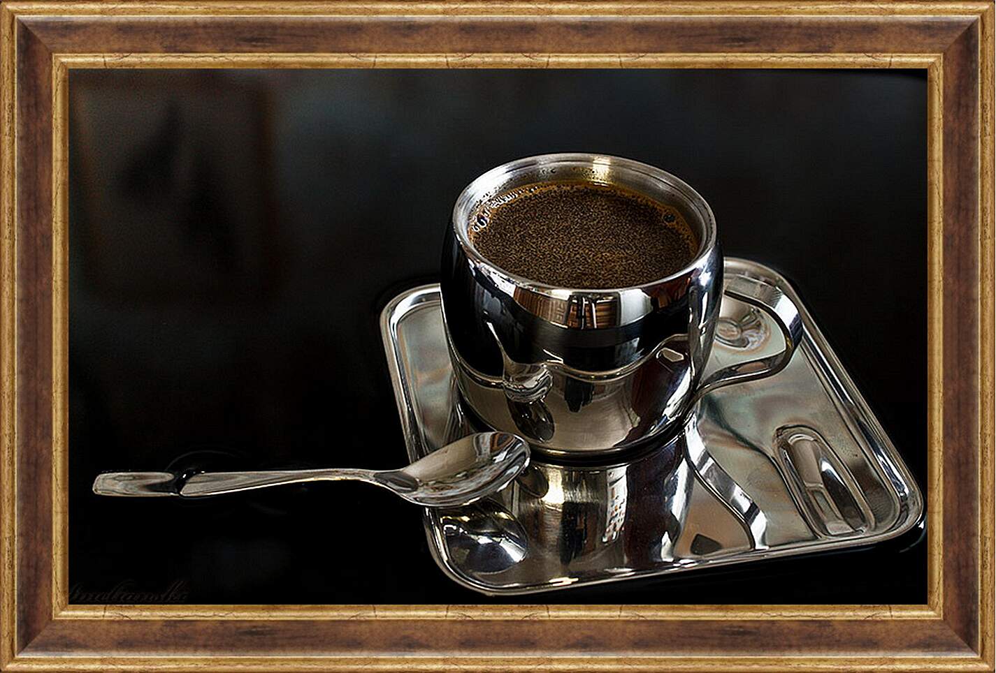 Картина в раме - Чашка кофе на подносе с чайной ложкой