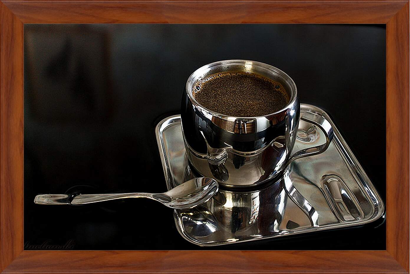 Картина в раме - Чашка кофе на подносе с чайной ложкой